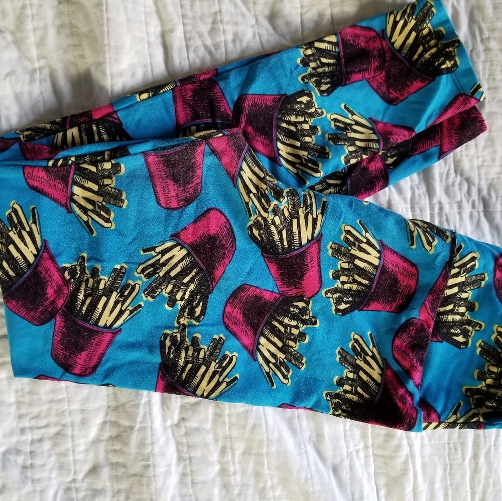 LulaRoe One Size Leggings 🍟🍟